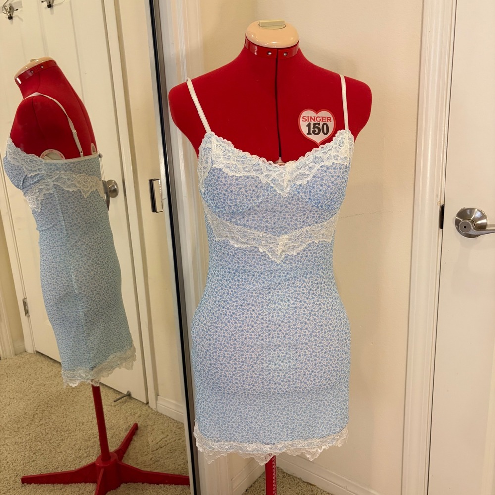 Tiger Mist Roselle Mini Dress Blue White Floral Lace Trim Coquette Small